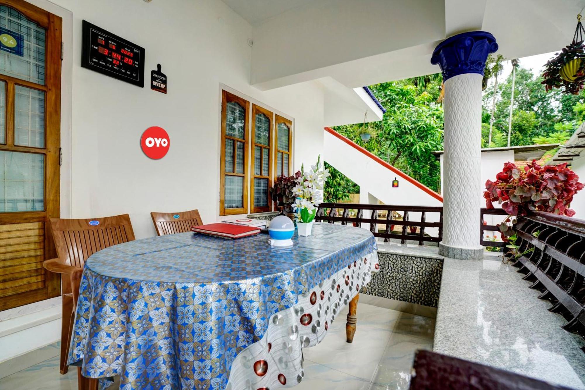 Oyo Flagship Meadow View Inn Thekkady Exteriör bild