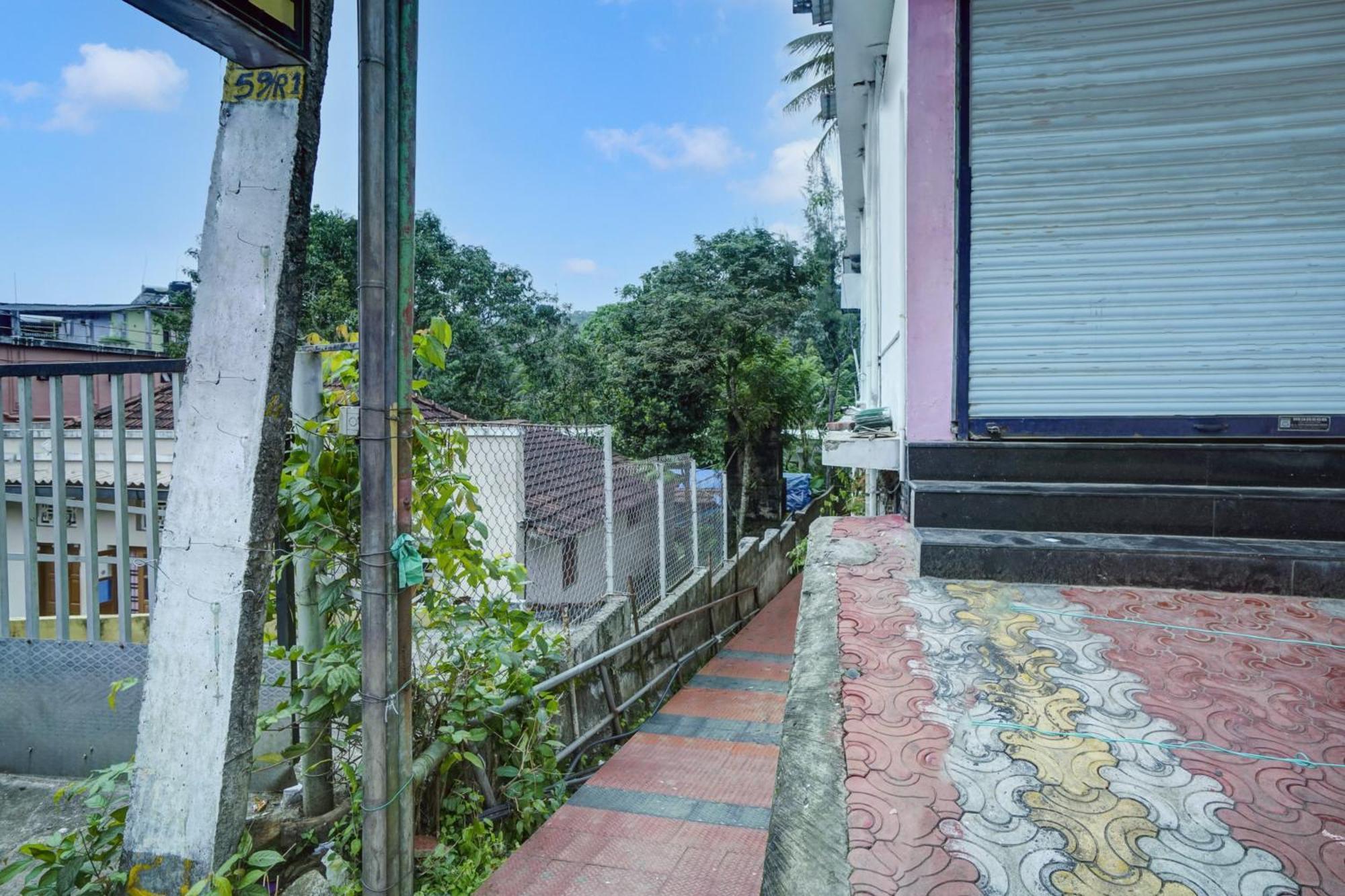 Oyo Flagship Meadow View Inn Thekkady Exteriör bild