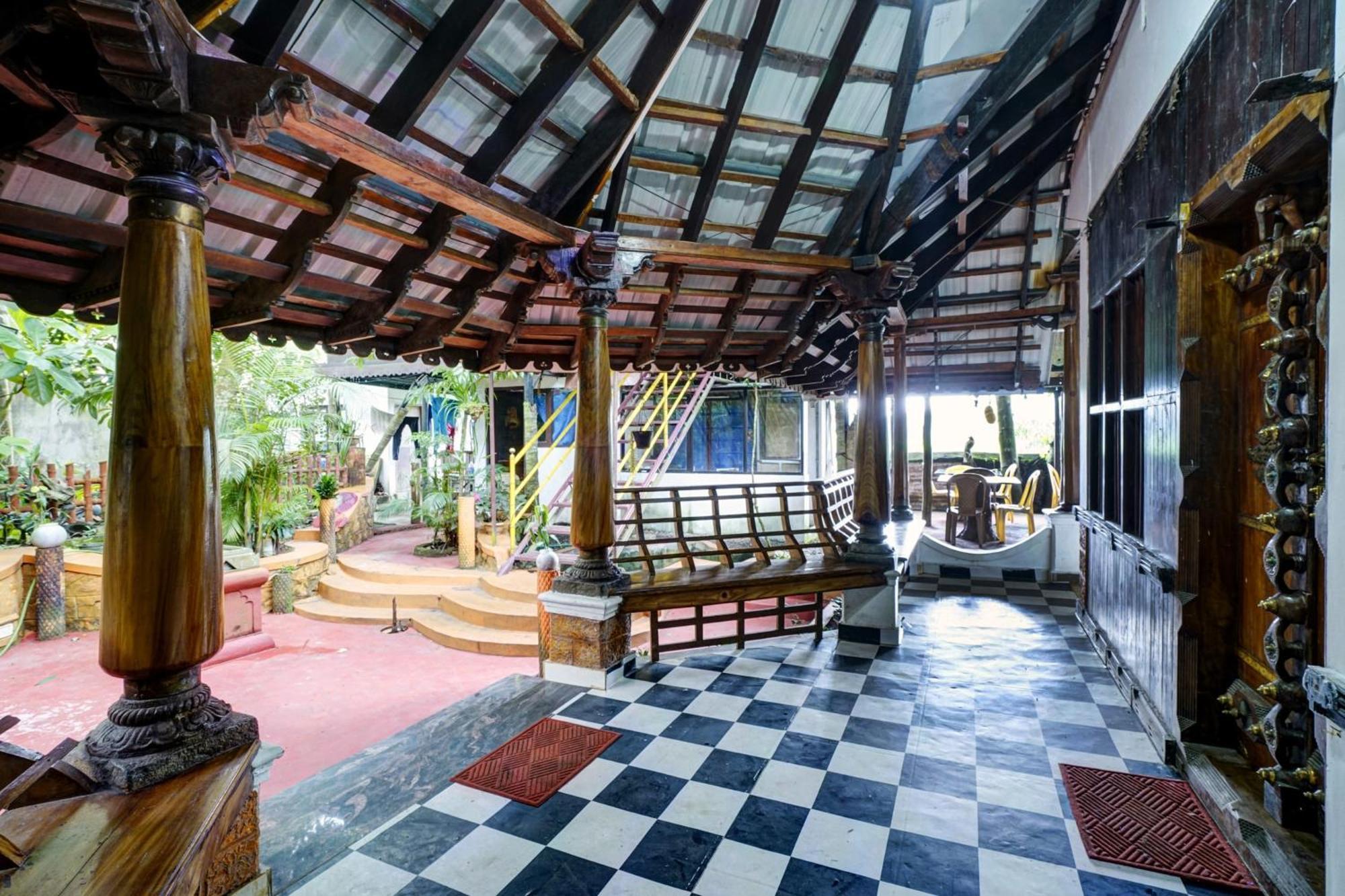 Oyo Flagship Meadow View Inn Thekkady Exteriör bild