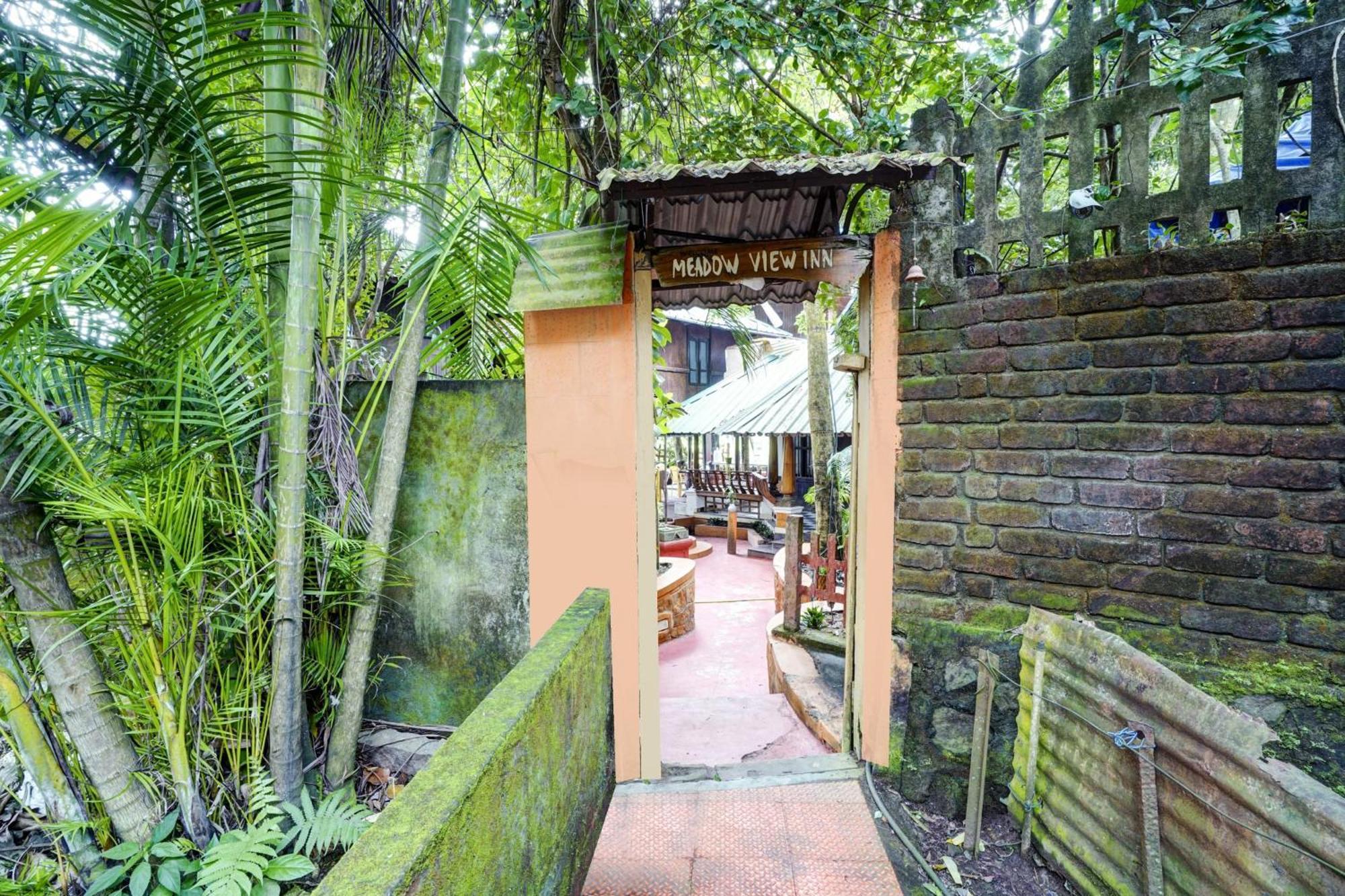 Oyo Flagship Meadow View Inn Thekkady Exteriör bild